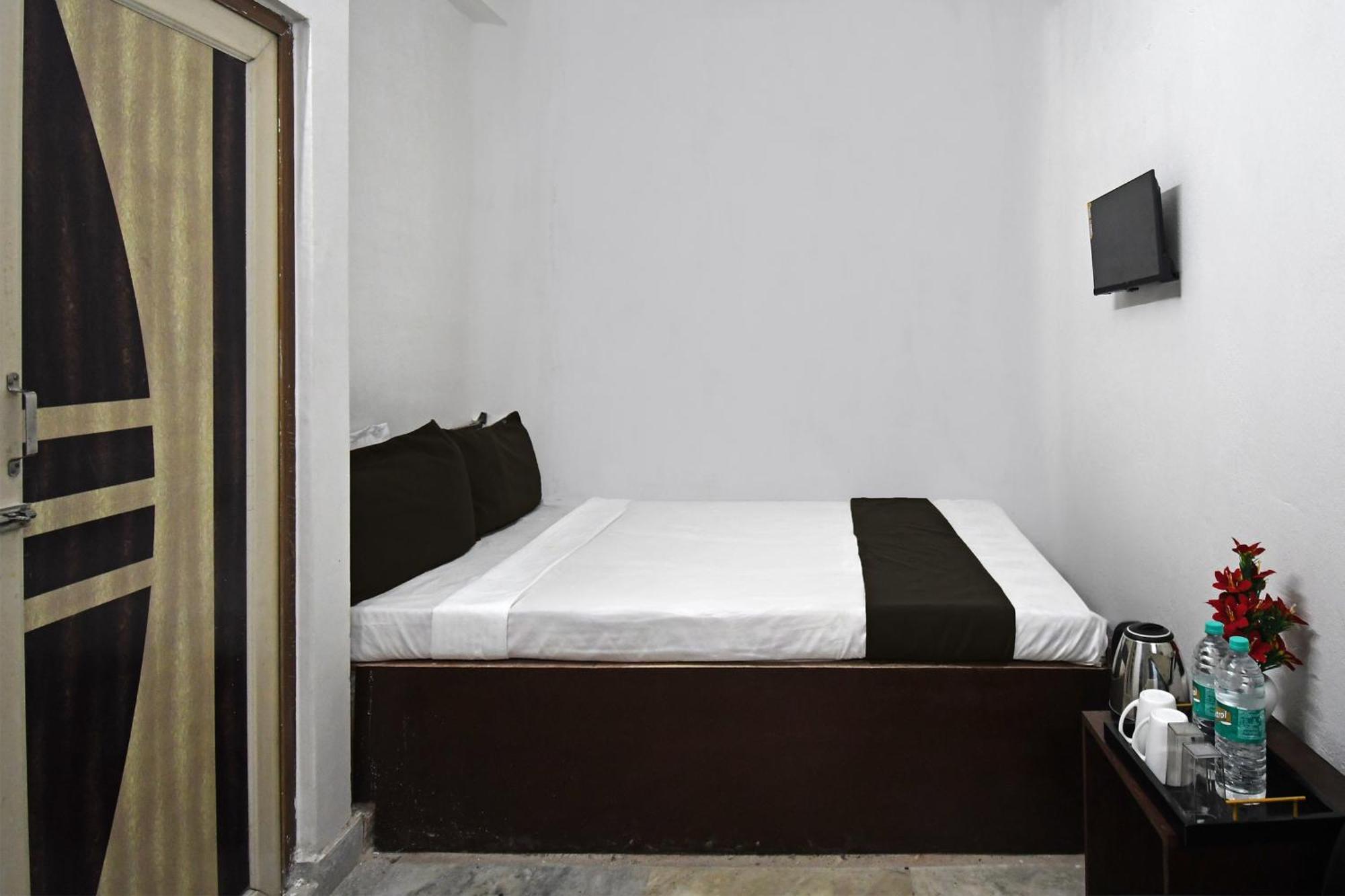 Oyo Hotel Chinar Park كولكاتا المظهر الخارجي الصورة