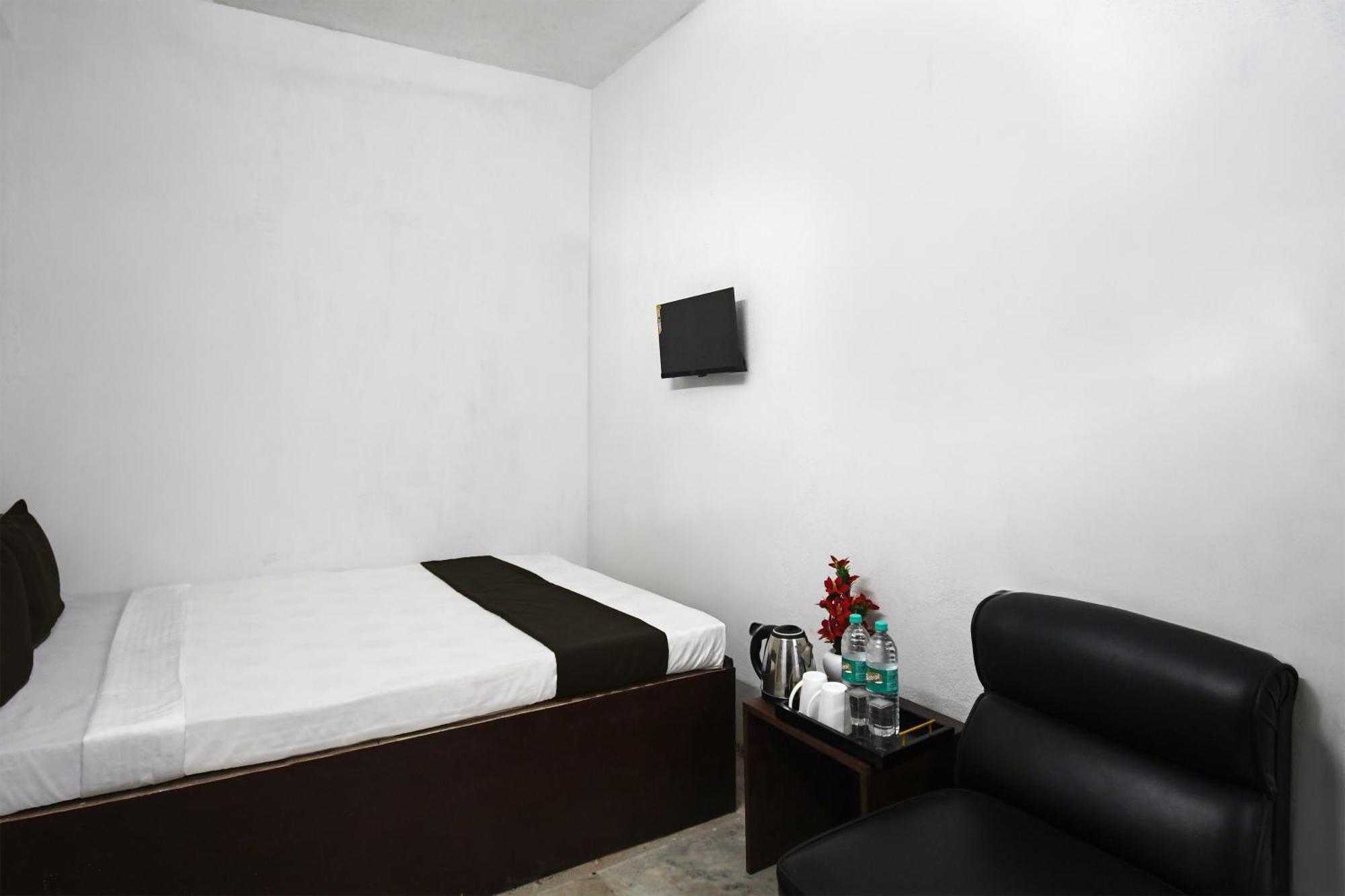 Oyo Hotel Chinar Park كولكاتا المظهر الخارجي الصورة